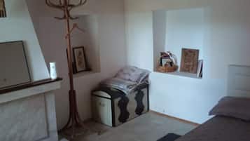 3 slaapkamers, een strijkplank/strijkijzer, wifi, beddengoed