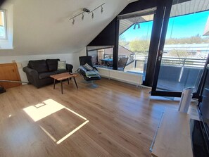 TV - Relax just 600m from the beach and only 100m from the forest (Kellenhusen)