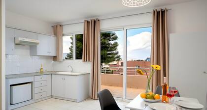 Kavros Beachside Apts