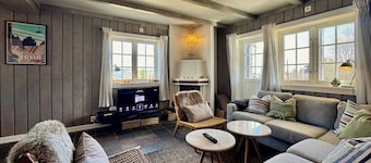 Ski-in/out Trysil with 3 Bedrooms, Fireplace, Terrace, Garage and Sleeps 8