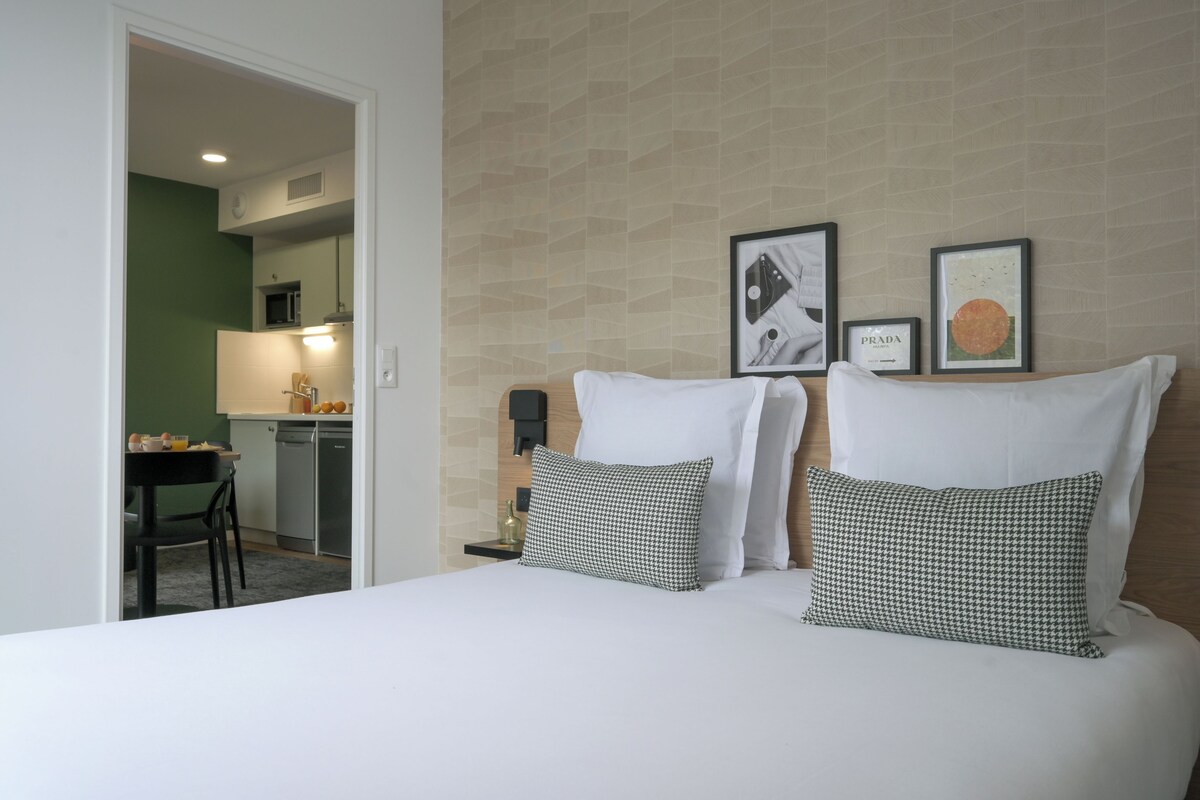 In-room safe, soundproofing, iron/ironing board, WiFi (free)