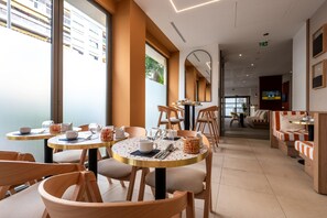 Breakfast buffet - Nemea Appart Hotel Nice Sunset Arenas (Nice)