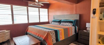 Charming 3-bedroom House Steps From Luquillo Beach