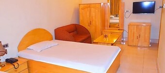 Hotel Reliance