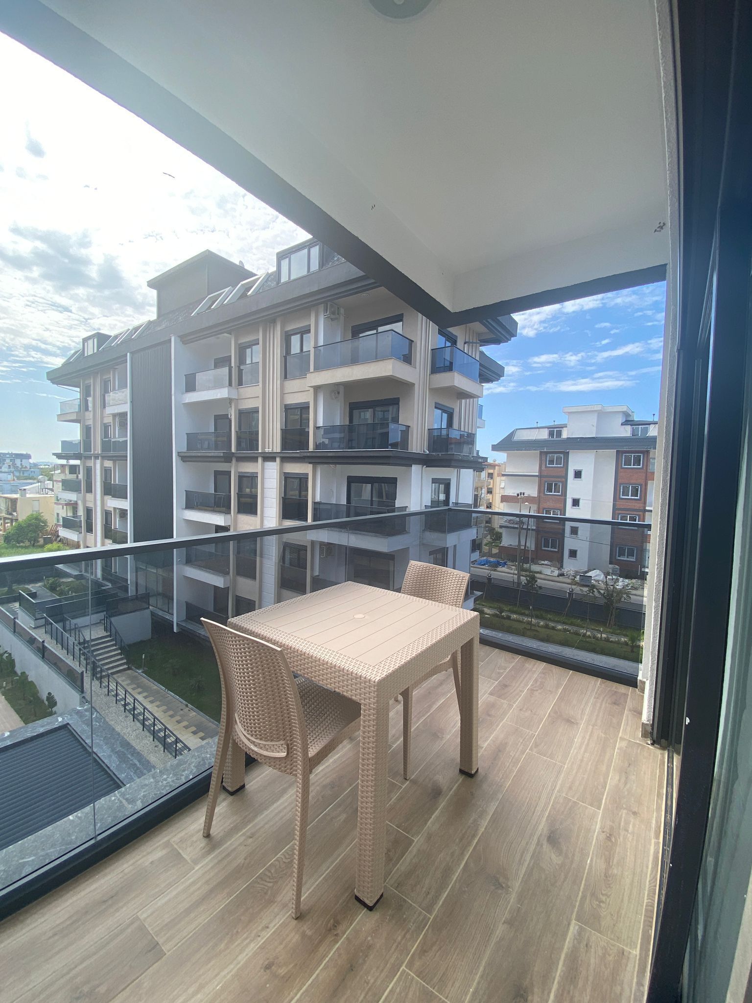 Kondo Deluks, balkon | Tempat makan outdoor