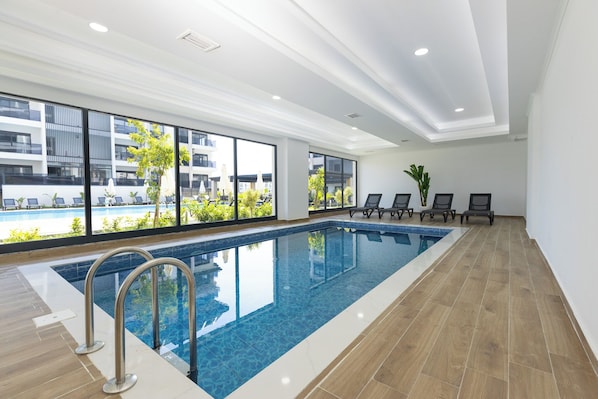 Indoor pool, outdoor pool