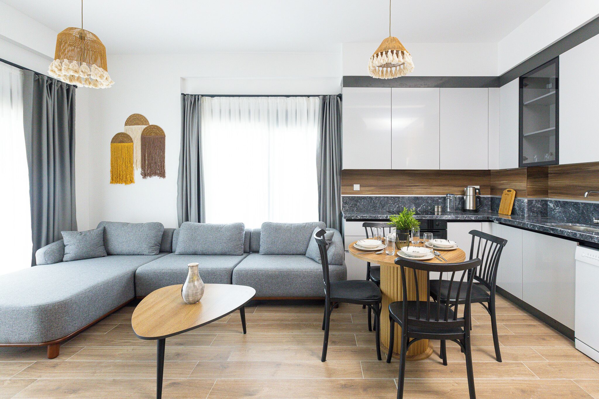 Leilighet – deluxe, balkong | Oppholdsområde
