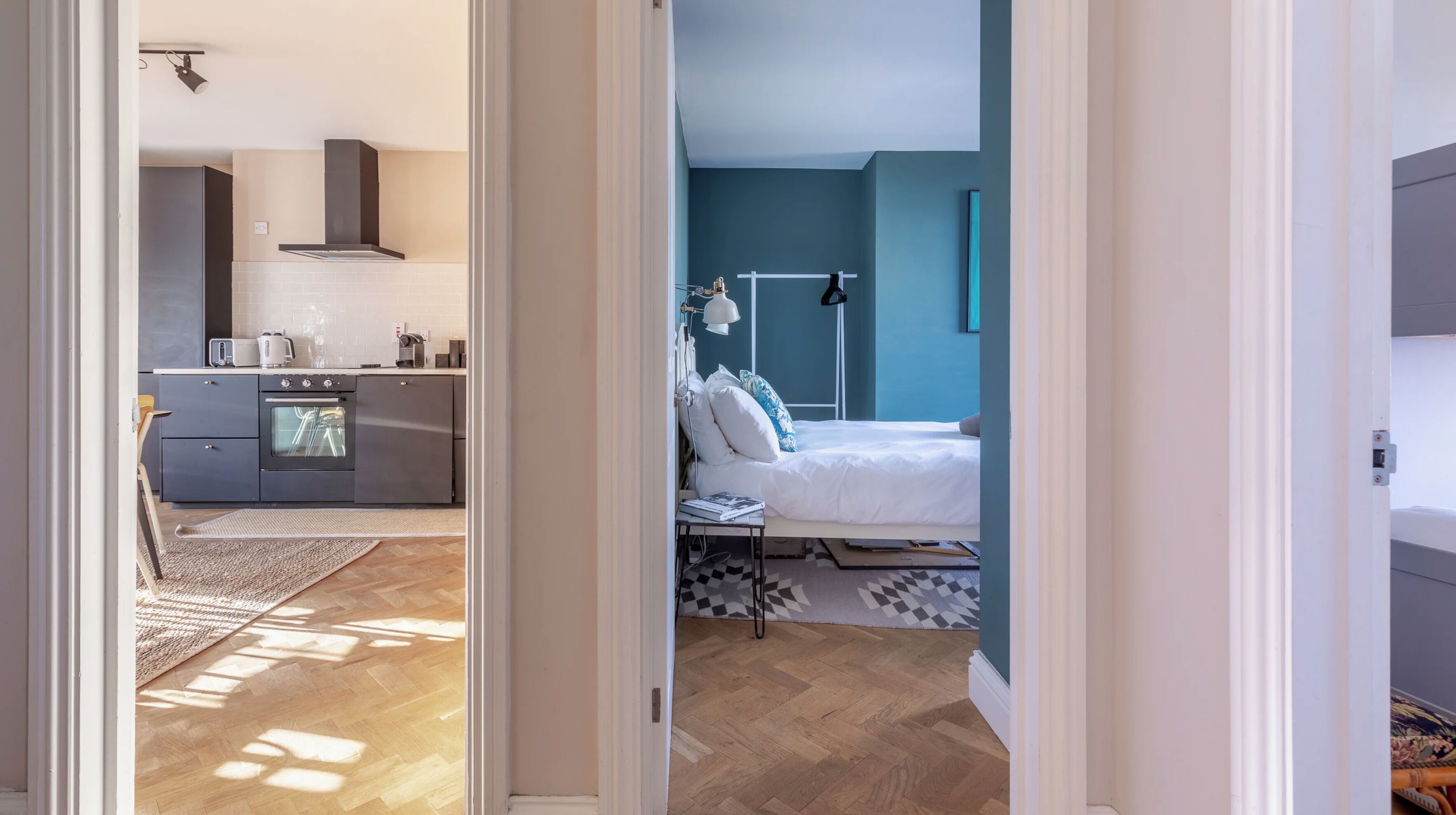2 chambres, fer et planche à repasser, Wi-Fi, draps fournis