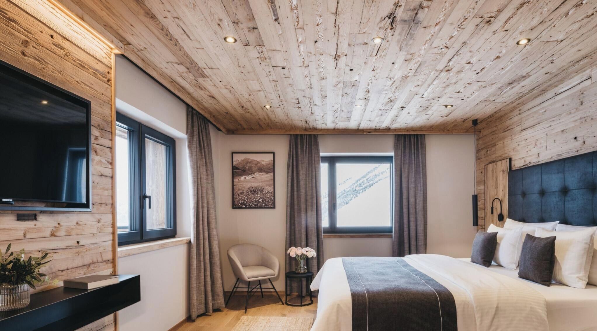 Suite, Balcony | Free WiFi