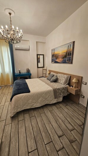 WiFi, bed sheets - Suite Saint Remy Castello Room with Wi-Fi and Air Conditioning (Cagliari)