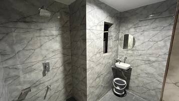 Habitació Deluxe | Bany | Tovalloles, sabó i xampú