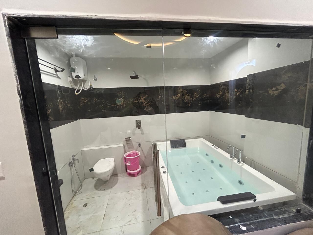 Kamar Mewah | Kamar mandi | Handuk, sabun,  dan sampo