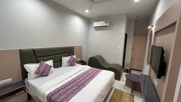 Kamar Deluks | Ruang kerja ramah laptop dan Wi-Fi gratis