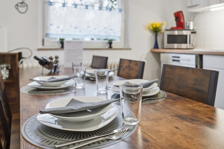 Dining. Central Location – Garage – Balcony – Near University – WiFi
