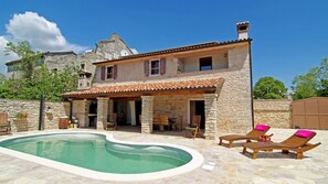 Pool - Villa Milica by Villas Guide (Barban)