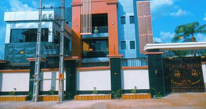 Cecillia Exclusive Hotel And Suites