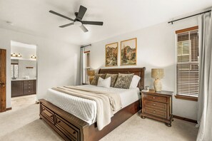 5 bedrooms, desk, iron/ironing board, free WiFi - Granby Ski Retreat w/ Views, Bunks, Sleeps 14 (Granby)