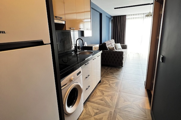 Deluxe Penthouse, 1 Queen Bed with Sofa bed, Non Smoking, City View | Interior