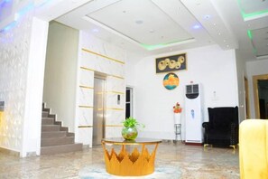 Lobby - CHINBELL LUXURY HOTEL & SUITES  (Lagos)