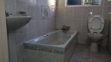 Dusche, Handtücher, Seife, Shampoo