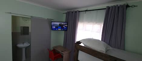 Family Double or Twin Room | Desk, laptop workspace, iron/ironing board, free WiFi