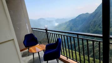 Luxury Room | Desk, free WiFi