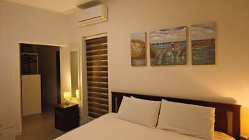 Apartamento, 2 habitaciones, vistas a la ciudad | Cortinas opacas y wifi gratis