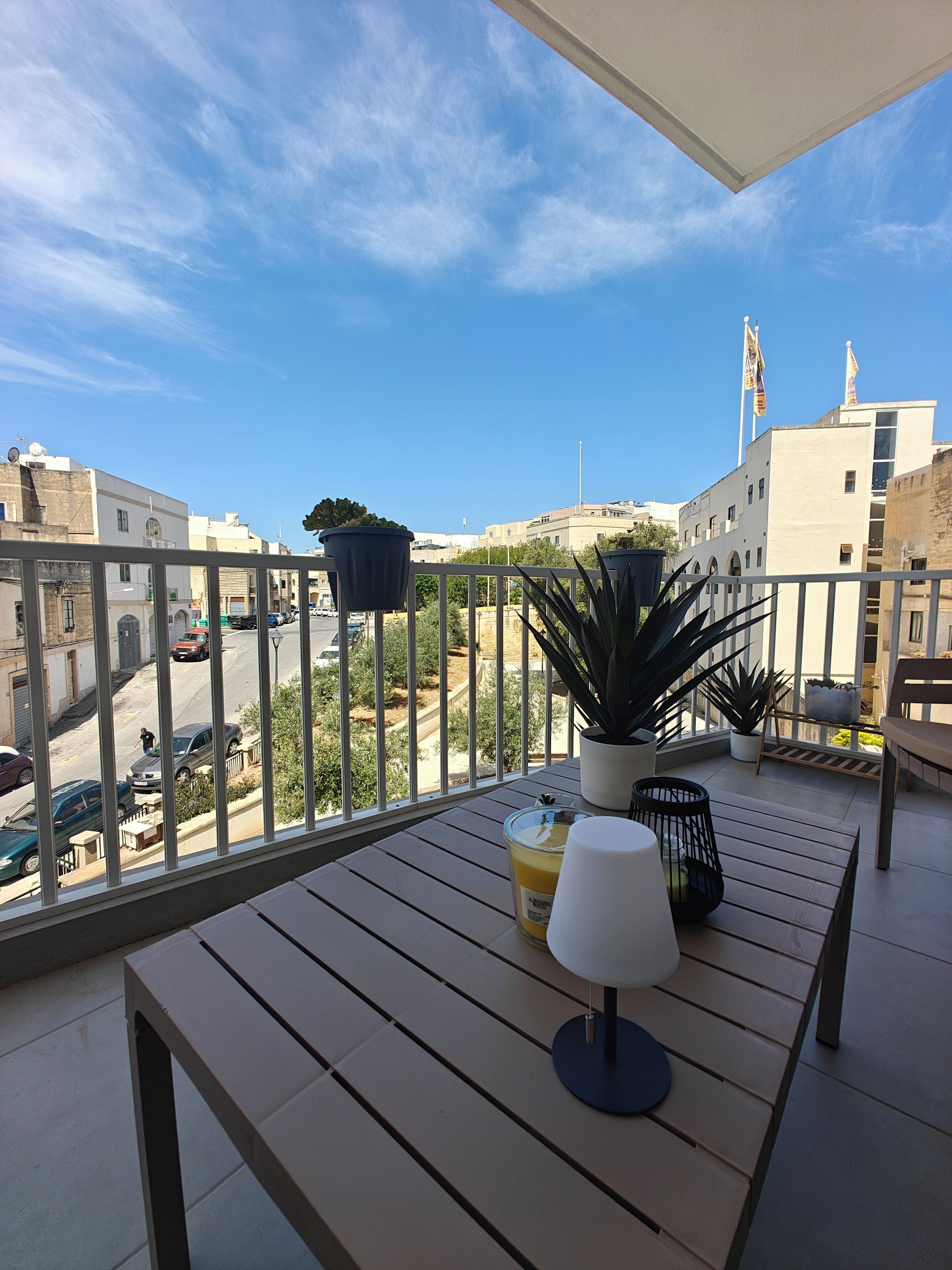 Apartment, 2 Bedrooms, City View | Outdoor dining