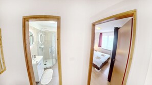 Internet, bed sheets - Apartment with pool in Čepljani near Umag (Umag)