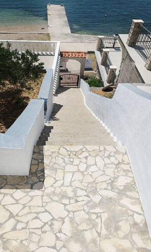 Property grounds - Seafront studio on the Island of Rab (Rab)