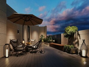 Premium Room, Balcony, City View | Outdoor dining - Phoenix Crowne Vinh Hotel (Thanh Vinh)