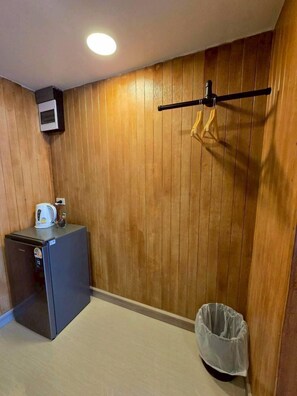 Standard Villa, 1 King Bed, Mountain View | Room amenity