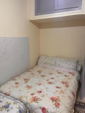 Standard-Doppelzimmer, Flussblick