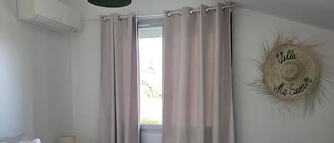 2 habitaciones, tabla de planchar con plancha, wifi y ropa de cama