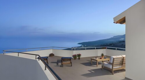 Libyan Breeze — Ferienwohnung mit Meerblick, Privatpool, Garten & WLAN
