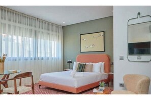 1 chambre, fer et planche à repasser, Wi-Fi gratuit, draps fournis