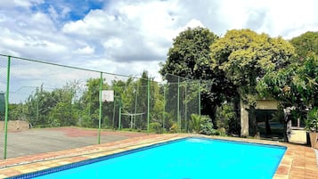 House, 6 Bedrooms, Smoking, Patio | Pool | Outdoor pool