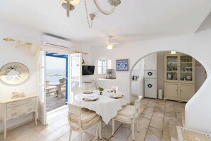 Dining - Mykonos Psarou Place, Seaview with Private Jacuzzi (Psarou)