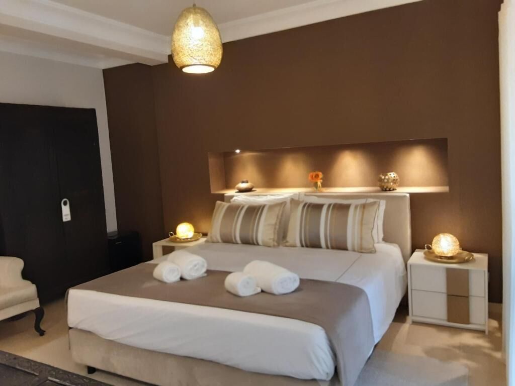 Suite | In-room safe, free WiFi