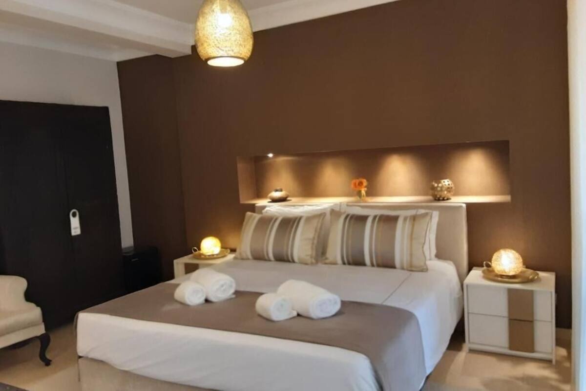 Suite | Peti besi dalam bilik, Wi-fi percuma 