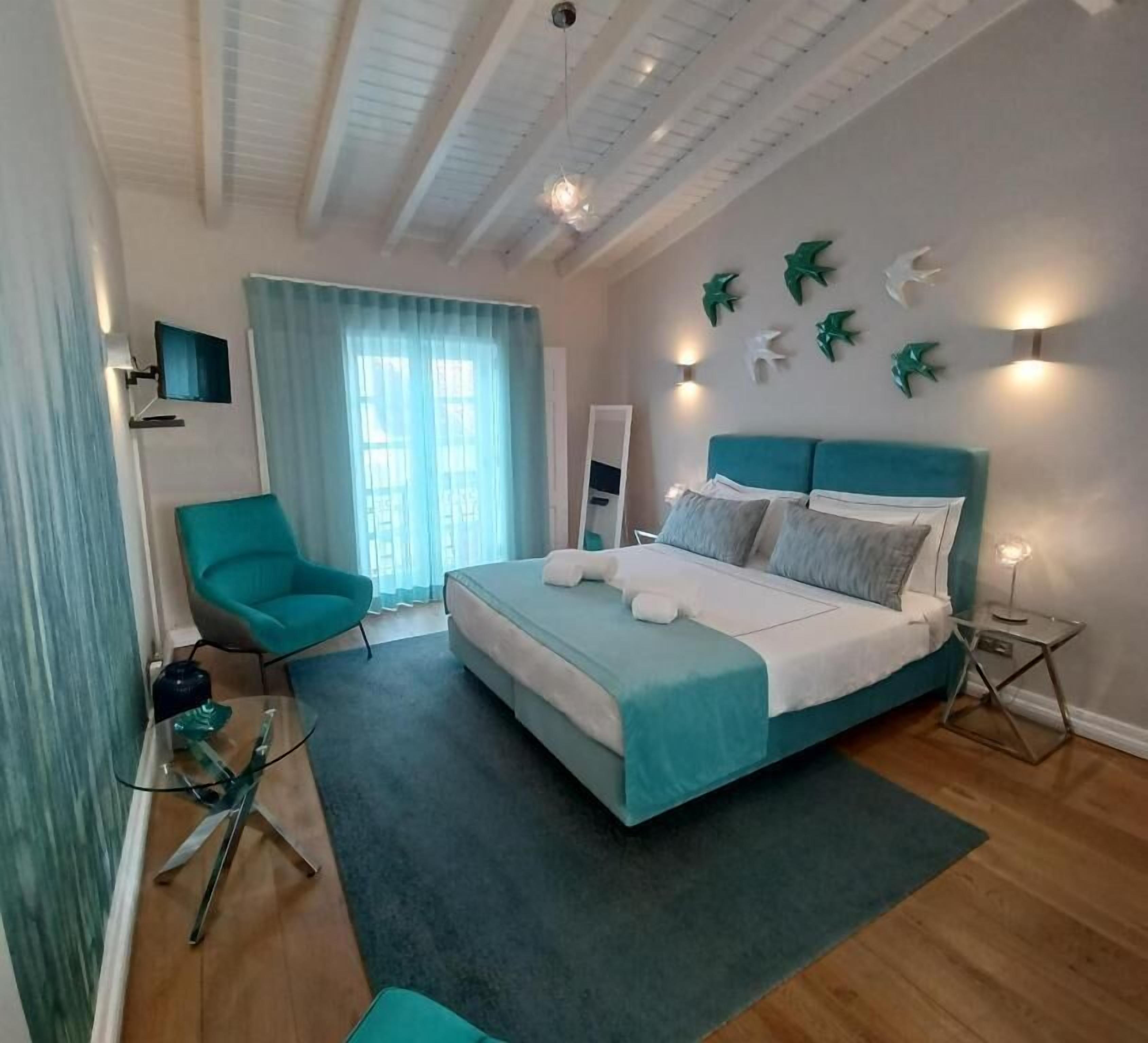 Coffres-forts dans les chambres, Wi-Fi gratuit