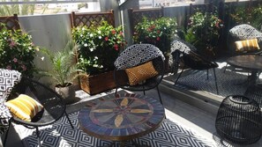 Triple Room | Terrace/patio - Villa Zawaia B&B Adults Only (Lagos)