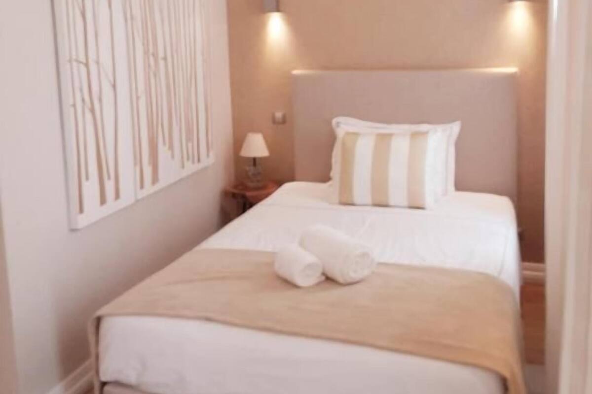 Deluxe Single Room | Peti besi dalam bilik, Wi-fi percuma 