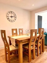 House, 3 Bedrooms, Smoking, Garden View | Dining room