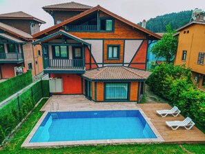 Outdoor pool - hifa konakları (Sapanca)