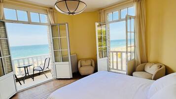 6 chambres, fer et planche à repasser, lit parapluie, Wi-Fi gratuit