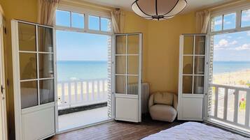 6 chambres, fer et planche à repasser, lit parapluie, Wi-Fi gratuit