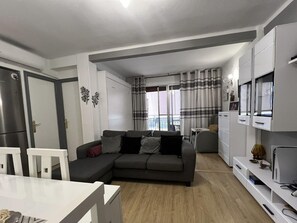 TV - Charming apartment in Salou - 2 guests (Salou)