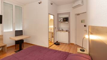 32 chambres, Wi-Fi, draps fournis