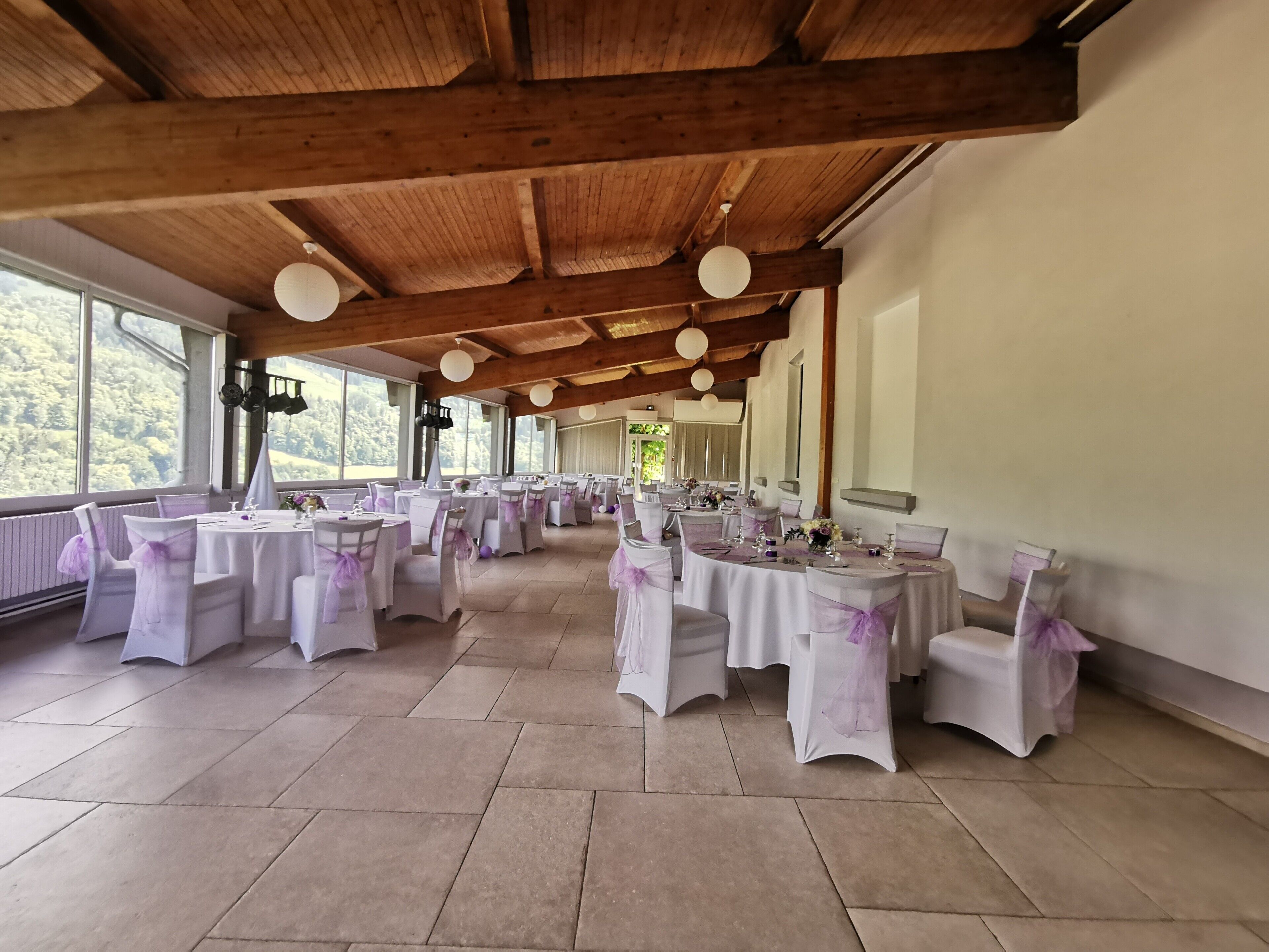 Banquet hall